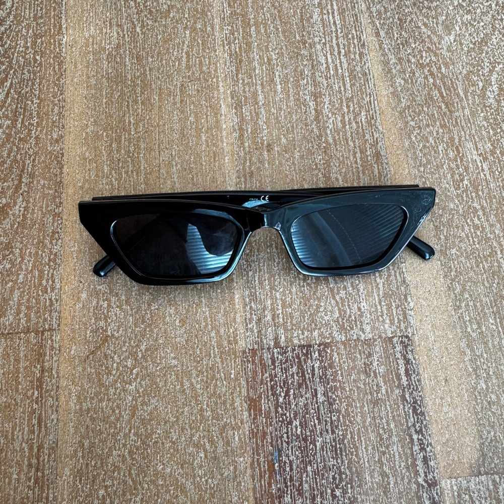 AIRE Stylish Black Sunglasses